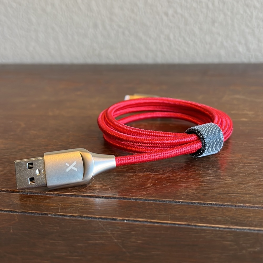 Red X USB Cable - Picture 7 of 8